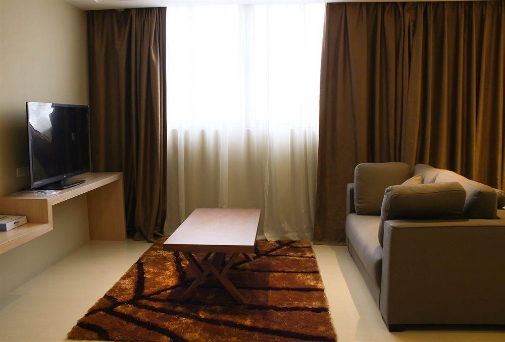 Dela Chambre Hotel Manila Eksteriør billede